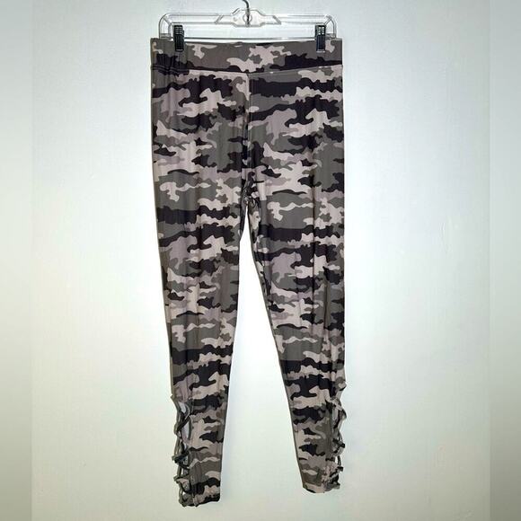 Simply Southern Camouflage Leggings - Picture 1 of 3